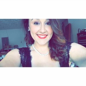 Meet your Posher, Corinne